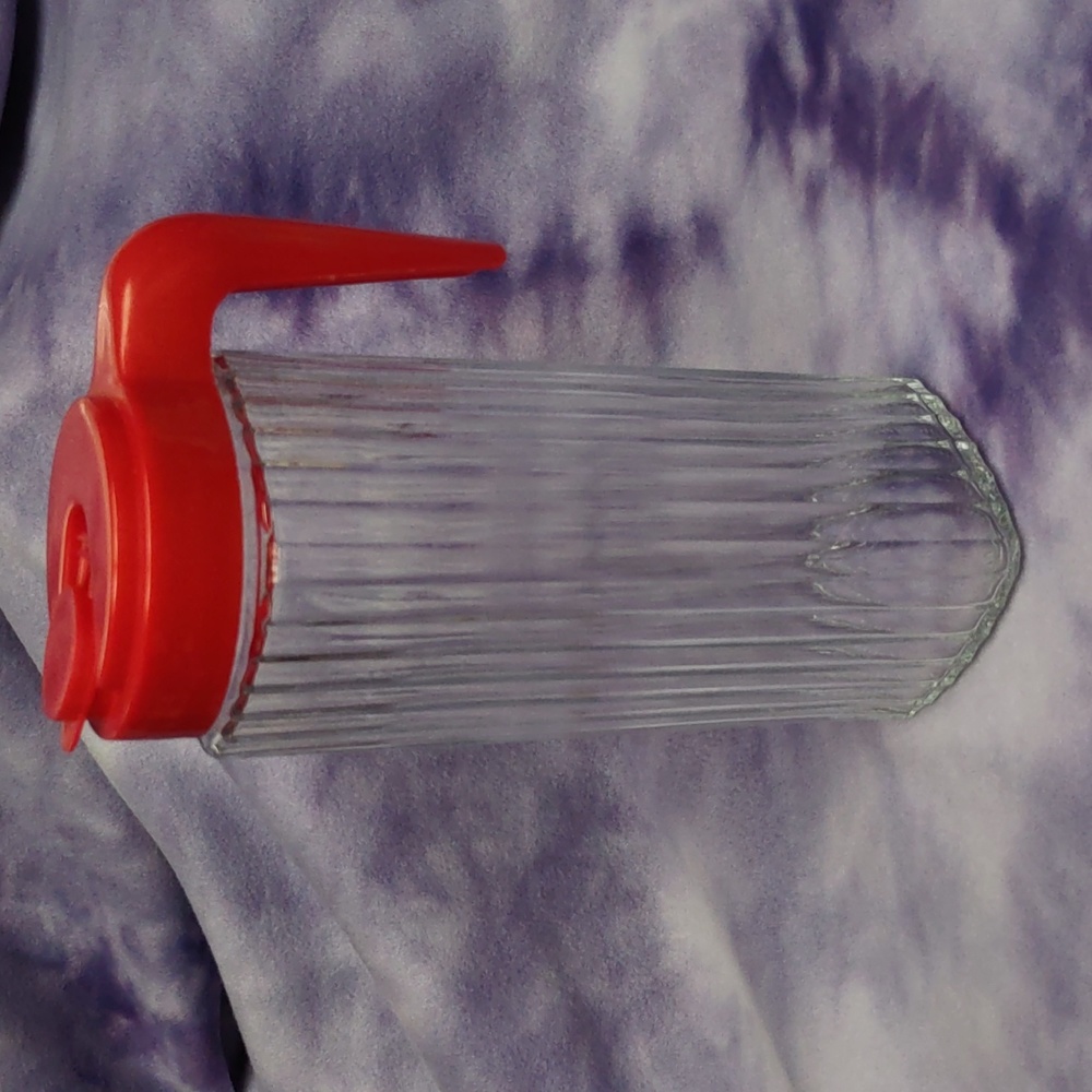 Glass pitcher KIG Malaysia, red lid